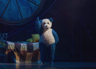 В Ростовском музыкальном театре поставили добрый балет «Фея кукол» балет "Фея кукол" в постановке Ивана Кузнецова // фото: Денис Демков