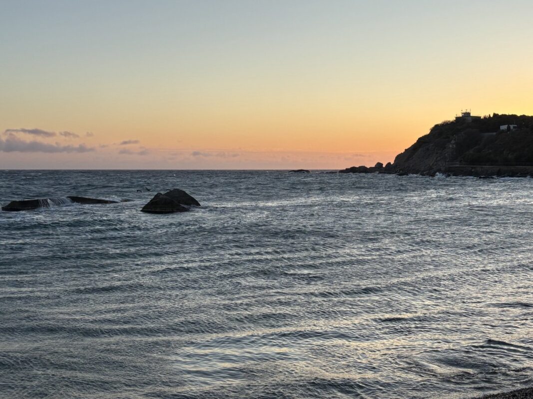 Черное море в Форосе //Фото Олег Китаев, Городской репортер