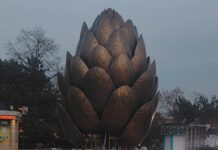 Новый арт-объект появился на набережной Ростова-на-Дону к новогодним праздникам Новый арт-объект на набережной Ростова-на-Дону// Фото с сайта Donday.ru