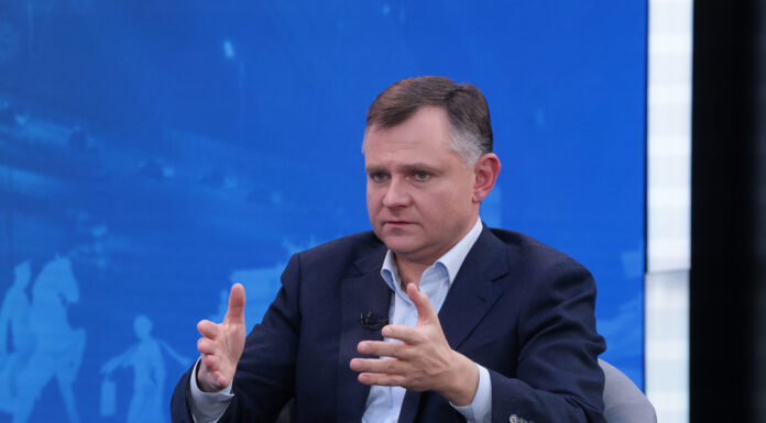 Губернатор Юрий Слюсарь в прямом эфире анонсировал строительство новых школ и поликлиник в Ростове Юрий Слюсарь, губернатор Ростовской области //Фото пресс-службы Правительства Ростовской области