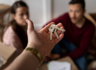 Три дела о мошенничестве с квартирами расследуют в Ростовской области на фоне «эффекта Долиной» Мошенничество при продаже квартиры //Фото Freepik