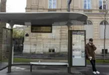 Более 100 новых «умных» остановок установят в Ростове до конца 2026 года