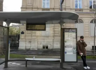 Более 100 новых «умных» остановок установят в Ростове до конца 2026 года