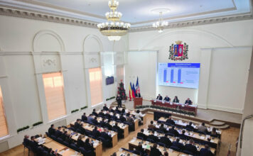 Гордума Ростова приняла профицитный бюджет на три года Заседание Ростовской городской Думы //Фото пресс-службы Гордумы