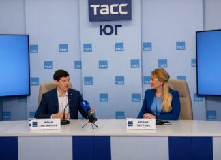 Замена чиновников на людей: как в Ростовской области изменили подход к проблемам граждан Юрий Емельянов, руководитель Центра управления регионом (ЦУР) //Фото Елена Селина, "Городской репортер"