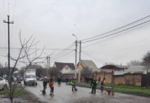 После падения БПЛА в 10-м переулке в Таганроге повреждены дома