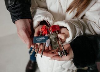 В квартале Smartpolét введён в эксплуатацию третий кластер: ключи получили 521 семья Новые квартиры в двух многоквартирных домах получили 521 семья //Фото ЮгСтройИнвест