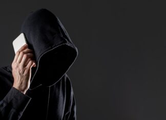 Жители Ростовской области подали свыше 5,5 тысяч заявлений в МФЦ в связи с действиями кибермошенников Кибермошенники //Фото с сайта freepik