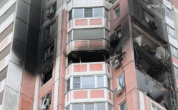 В пострадавшем от атаки БПЛА доме на Левенцовке до сих пор не начали ремонт