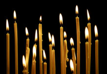 Около сотни человек пришло проститься с погибшим врачом и его женой