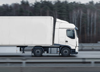 Штрафы увеличат в Ростовской области большегрузам на летней резине