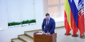 Депутаты Ростова заслушали отчет о реализации программы ЖКХ: итоги 2024-2025 годов и планы на будущее Станислав Марченко рассказал депутатам Ростовской-на-Дону городской Думы о реализации муниципальной программы ЖКХ и благоустройства //Фото: пресс-служба Гордумы Ростова-на-Дону