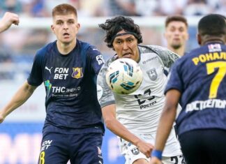 Прилетевшая в закрытый аэропорт Платов «Балтика» сыграла вничью с ФК «Ростов» на «Ростов-Арене» Момент матча «Балтика» - ФК «Ростов» //Фото Виталий Невар, ТАСС