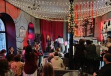 Поэзия и пост-панк: квартирник и открытый микрофон в баре «Балаган»