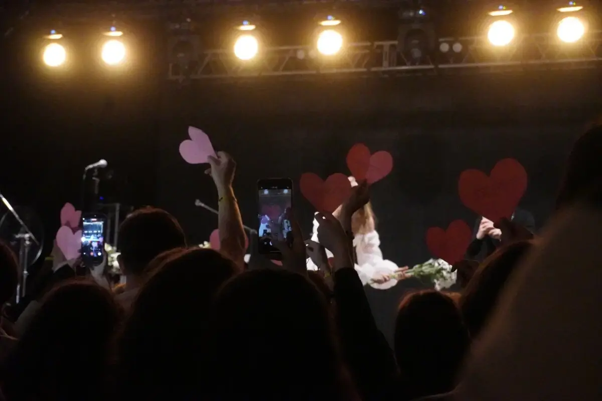 Флешмоб от фанатов//Фото: Валерия