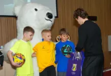 При поддержке «Единой России» на Дону прошел детско-юношеский фестиваль по футболу и регби Свои силы на фестивале по футболу и регби проверили спортсмены из шести регионов страны, включая исторические //Фото пресс-службы РРО партии «Единая Россия»