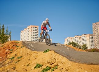 На следующей неделе в Суворовском жилом районе стартует новый сезон велогонок В Ростове пройдут соревнования по велоспорту //Фото пресс-службы ВКБ-Новостройки